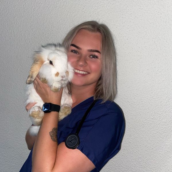 Huisdierenoppas Anouk uit Breda