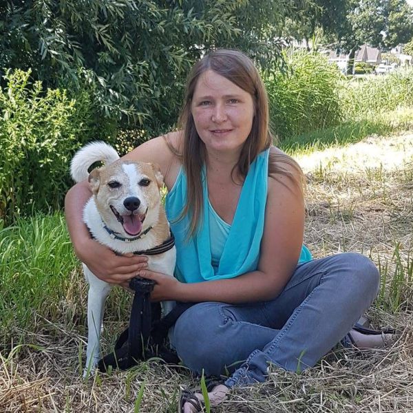 Huisdierenoppas Femke uit Spijkenisse